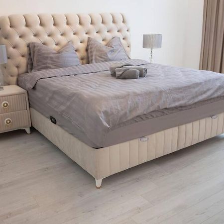 Luxury 2 Bedroom Apartment Бухарест Екстер'єр фото