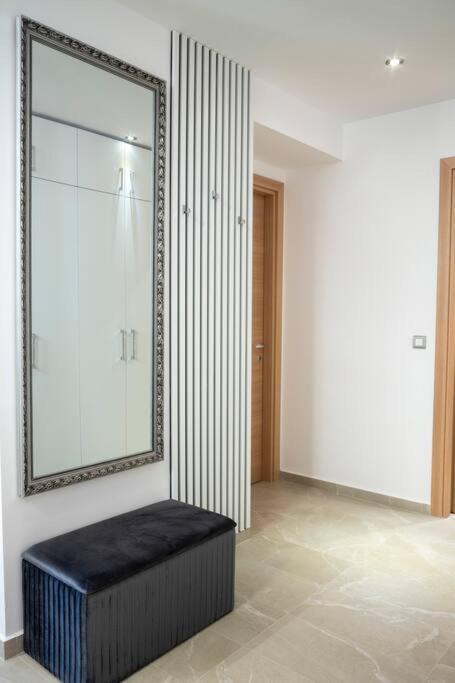 Luxury 2 Bedroom Apartment Бухарест Екстер'єр фото
