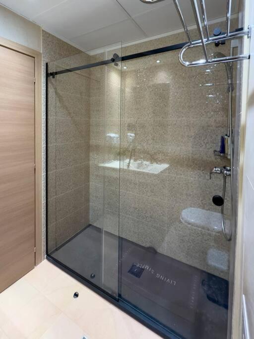 Luxury 2 Bedroom Apartment Бухарест Екстер'єр фото